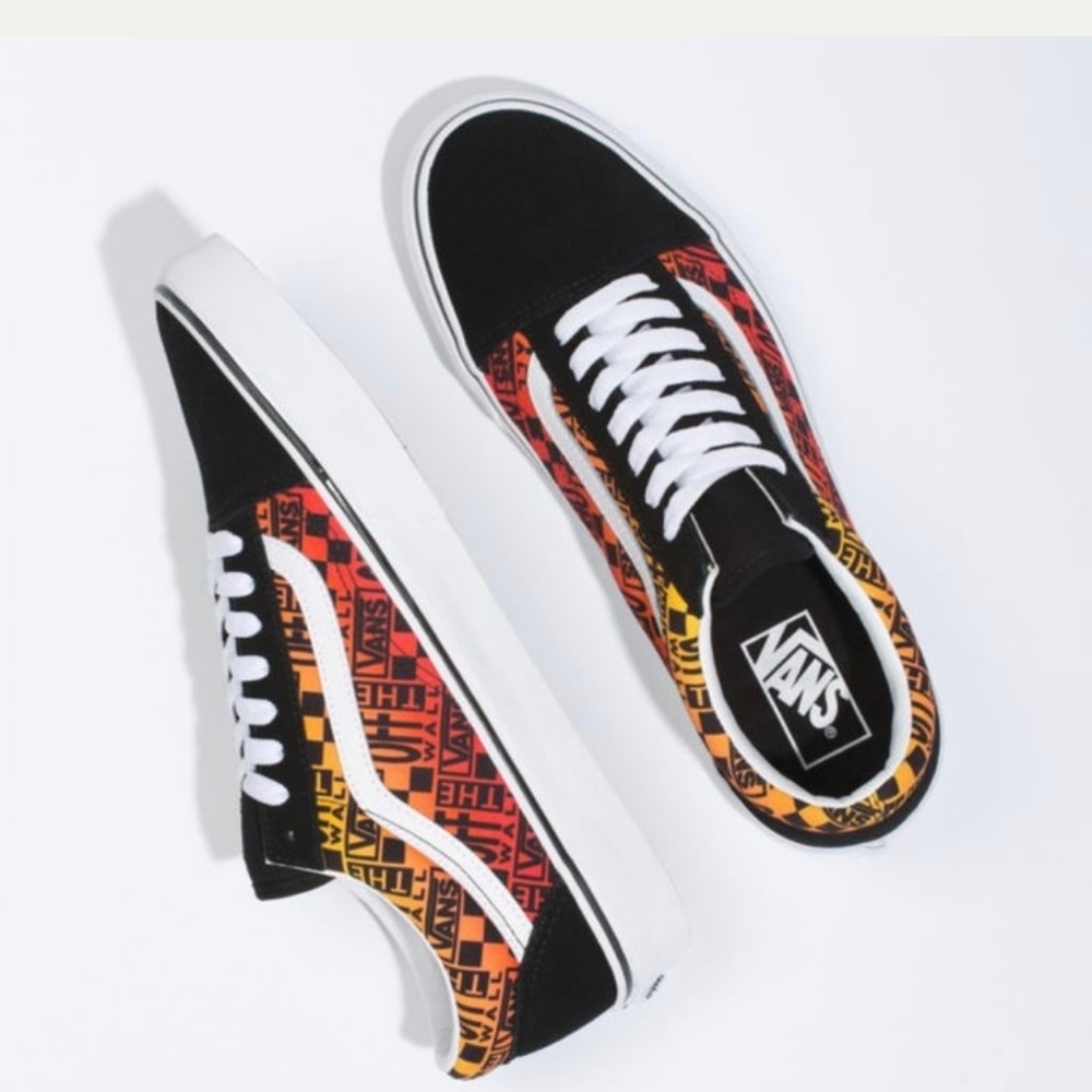 #60 Brand new Vans Logo Flame old Skool sneakers - Picture 3 of 12